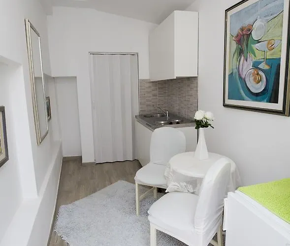 Sweet Old Town Apartman *